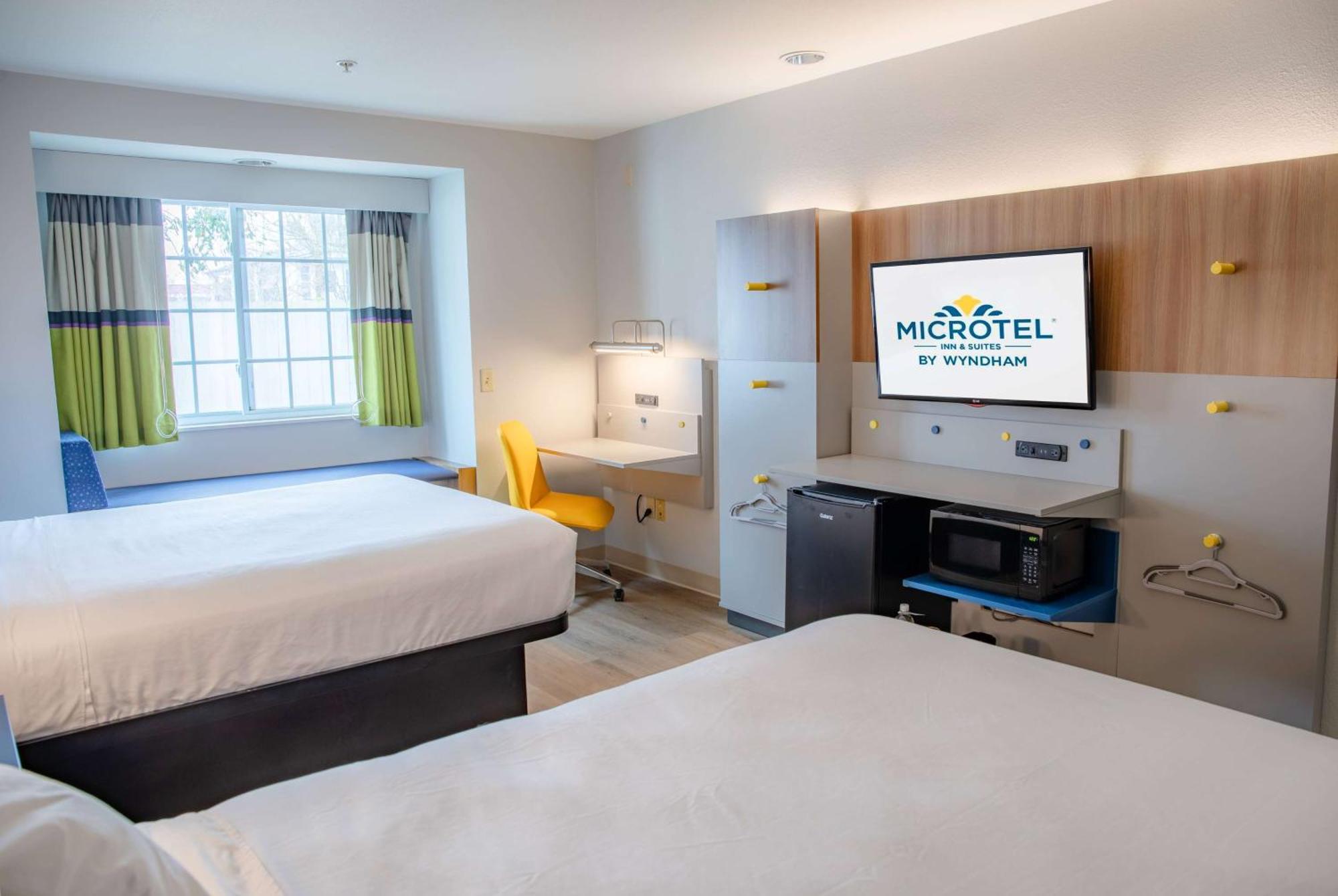 Microtel Inn & Suites By Wyndham Kingsland Naval Base I-95 Eksteriør billede